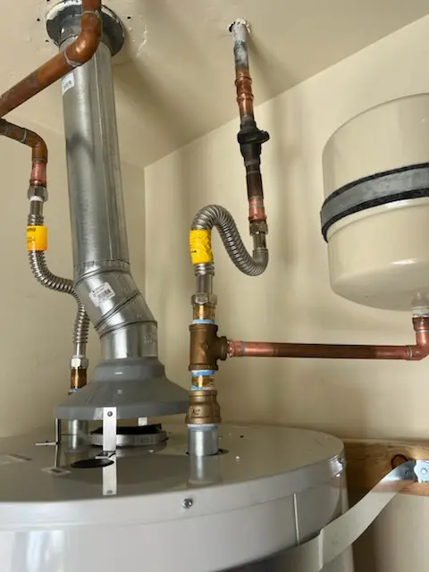 Water heater installation and plumbing repair in Spitler Park